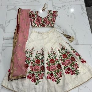 Indian dress ( Lehenga )